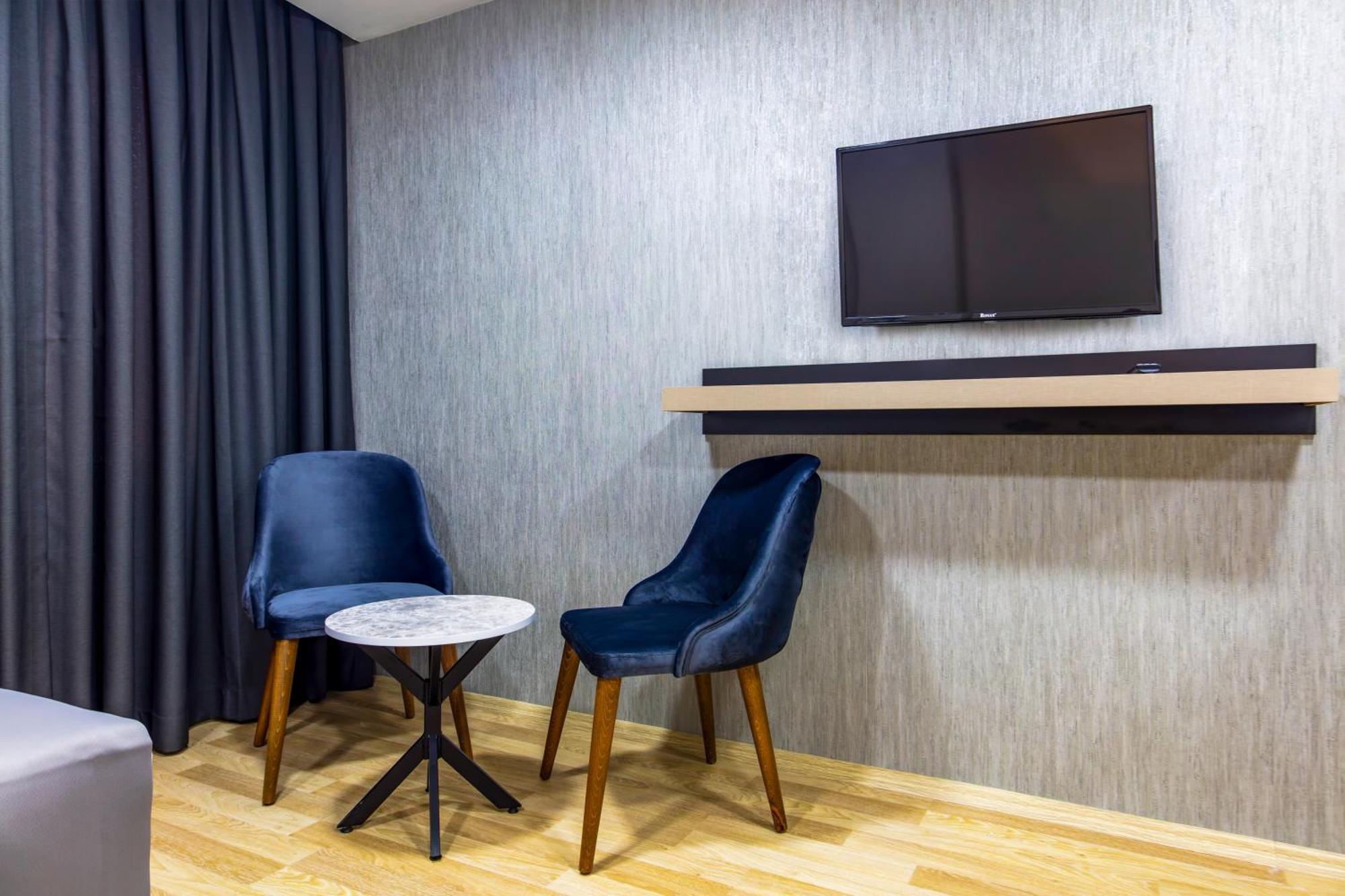 The Business Class Hotel — Photos 2